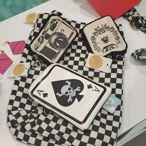 Shoulder bags,wristlet